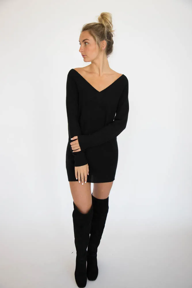 Eleis Collective -Double V Neck Tunic - Black