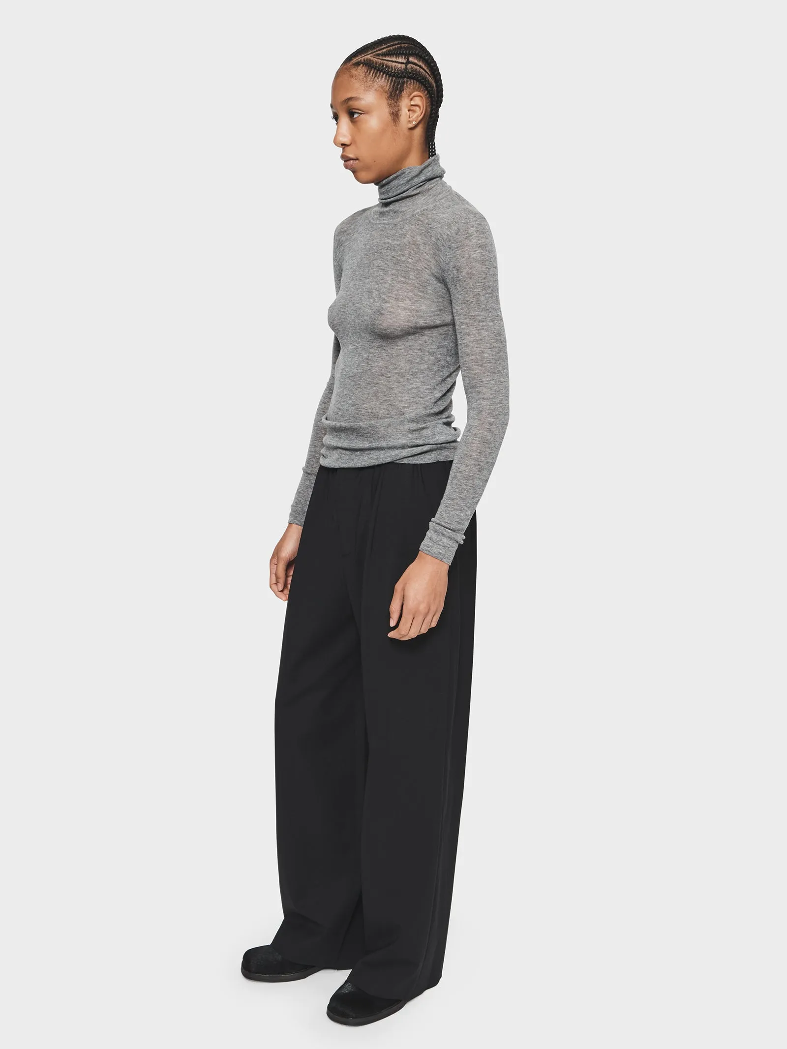 Slim Rib Turtleneck in Medium Grey