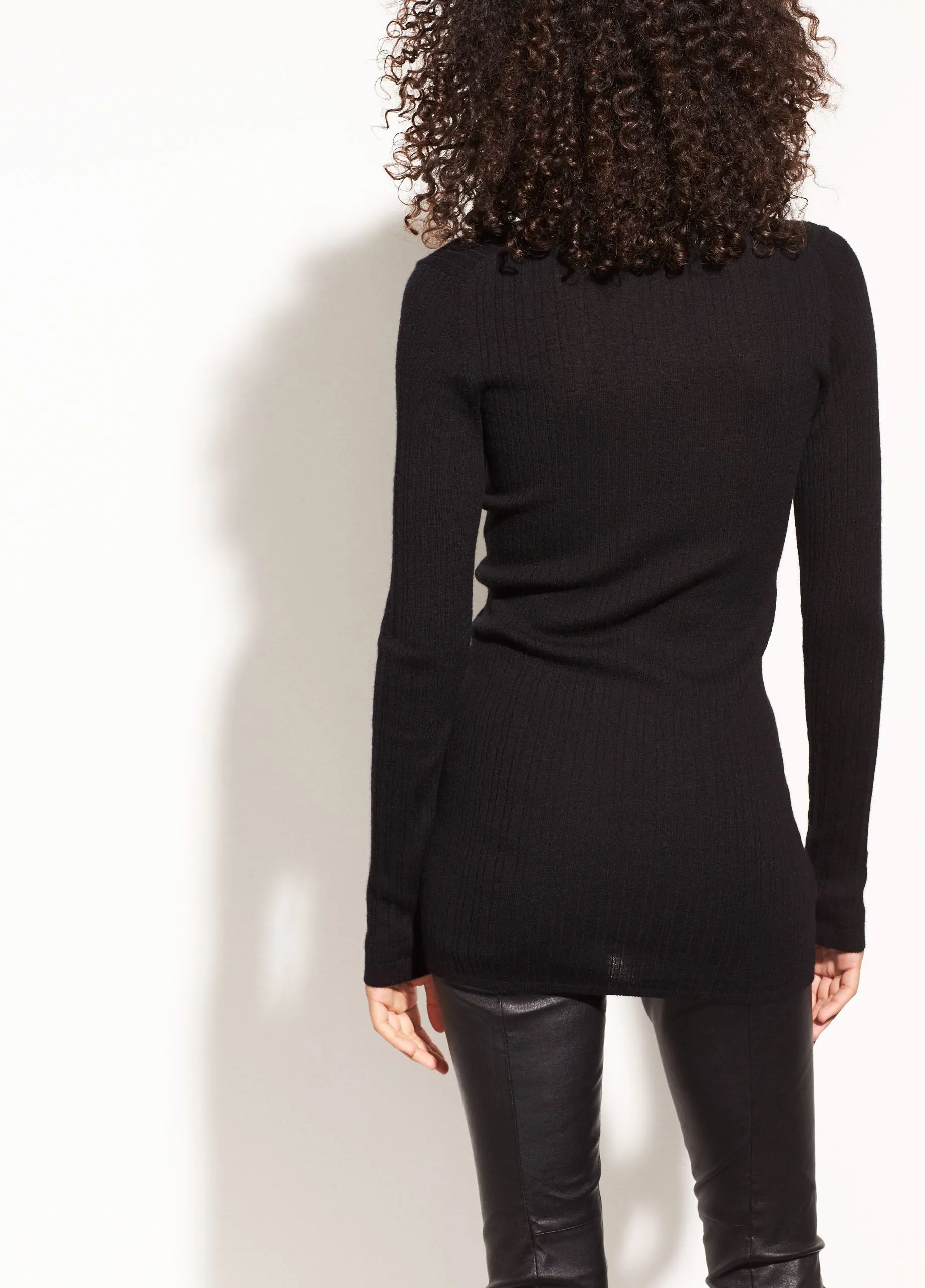 Vince - Mix Ribbed Cashmere V-neck in Black