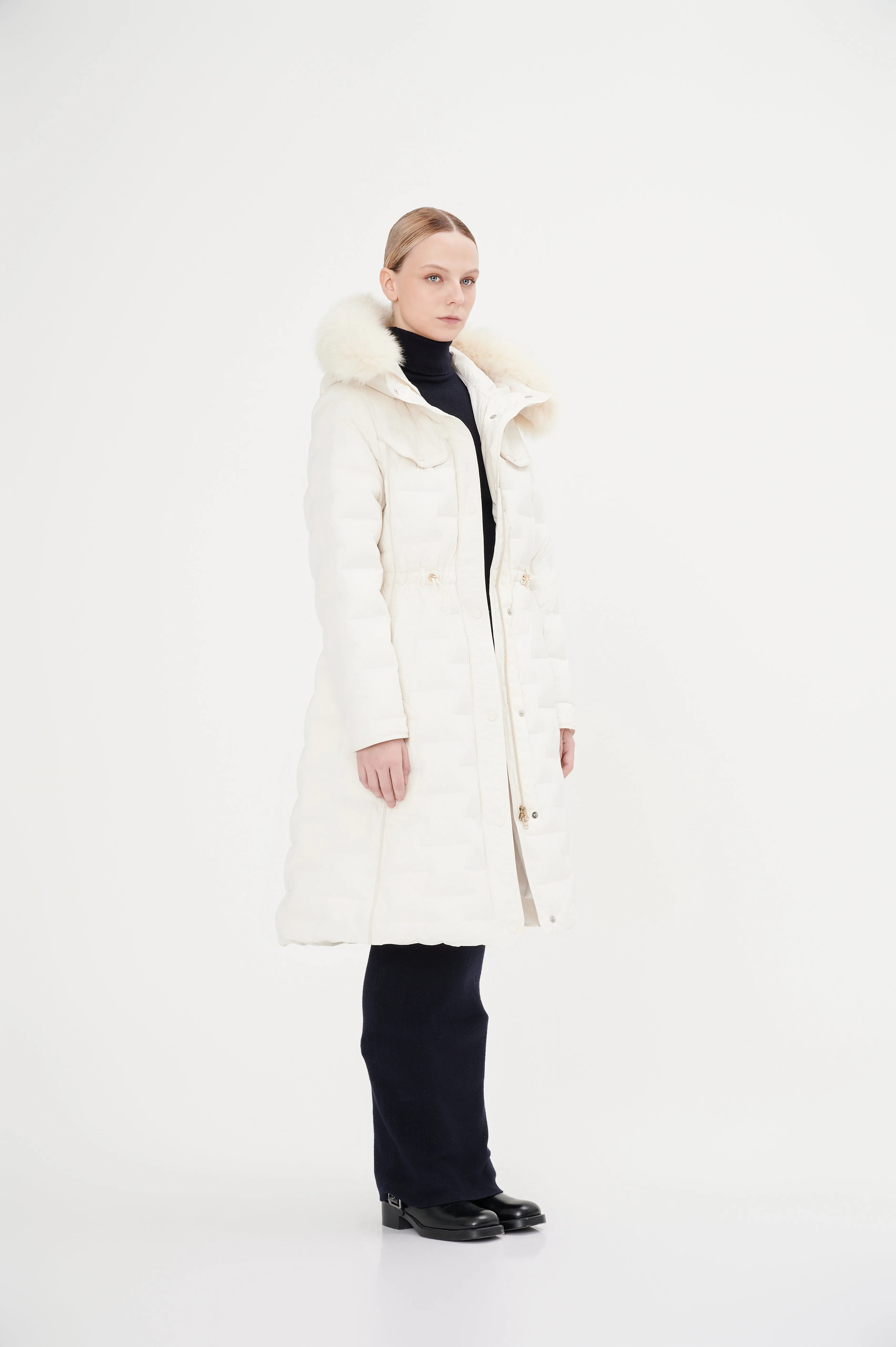 Women's Elegant Goose Down Jacket With Genuine Fox Fur Trim